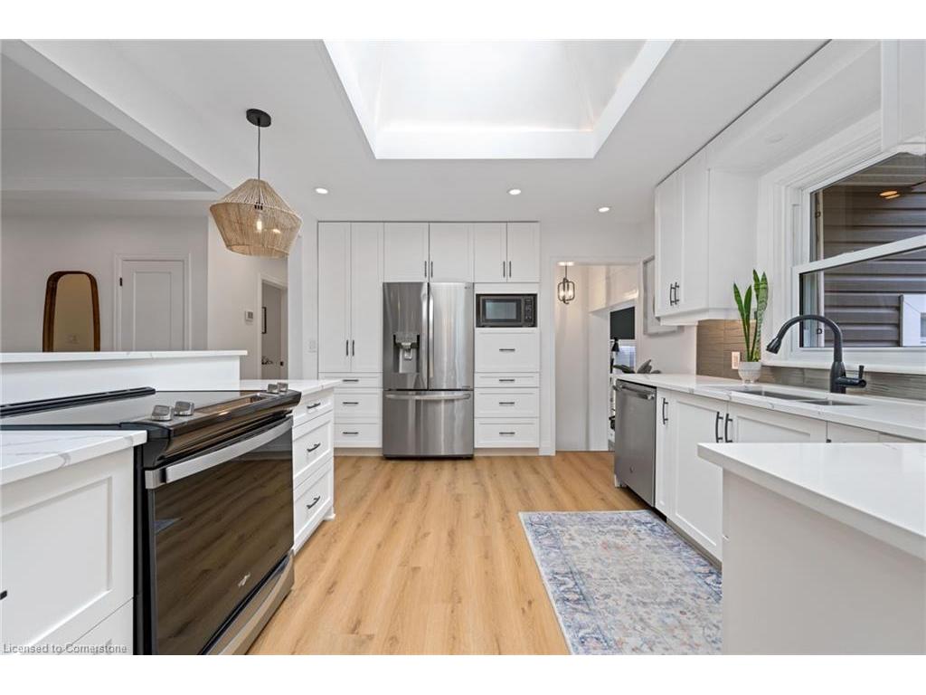 









2227


Deyncourt

Drive,
Burlington,




ON
L7R 1W2

