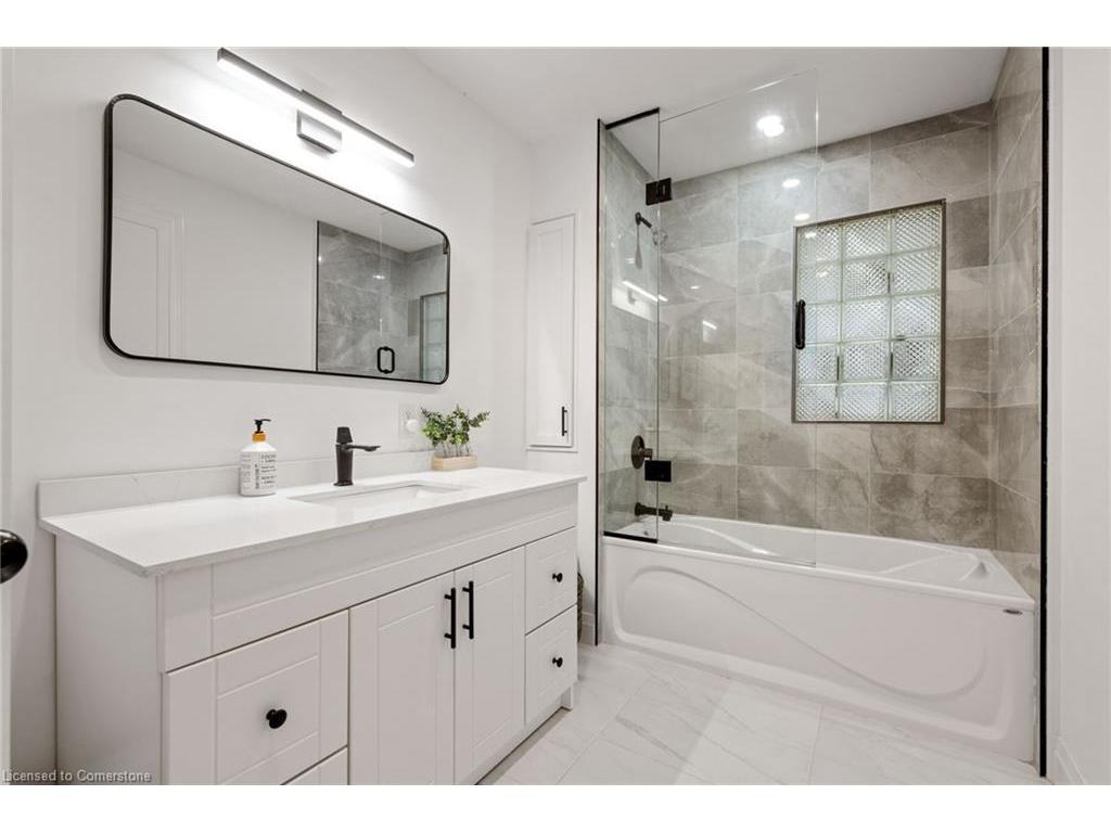 









2227


Deyncourt

Drive,
Burlington,




ON
L7R 1W2

