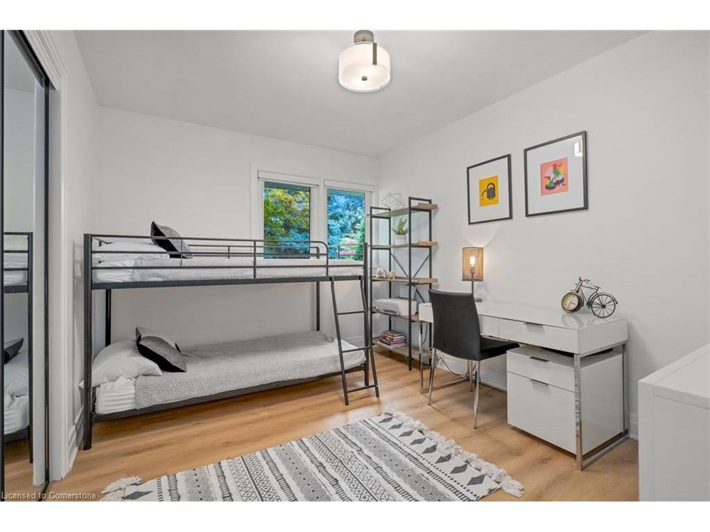 









2227


Deyncourt

Drive,
Burlington,




ON
L7R 1W2


