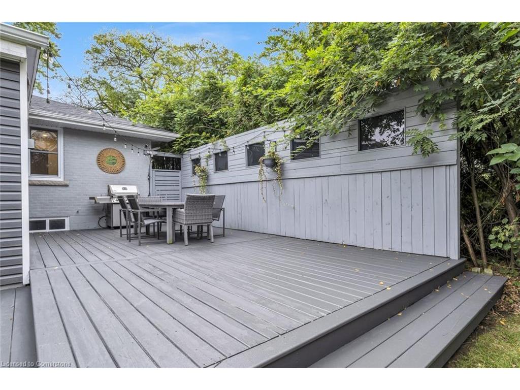 









2227


Deyncourt

Drive,
Burlington,




ON
L7R 1W2

