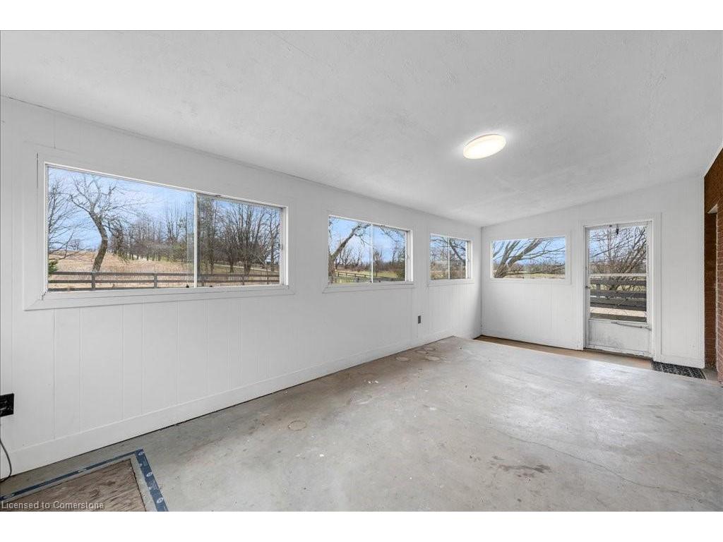 









337


Highway 52

 North,
Ancaster,




ON
L0R 1T0


