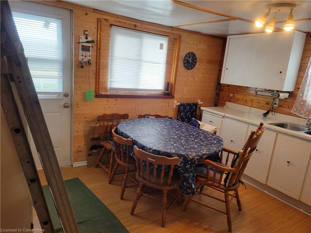 









1072


Lakeshore

Road,
Selkirk,




ON
N0A 1P0

