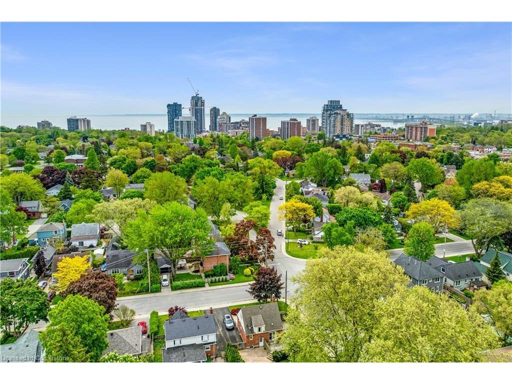 









605


Emerald

Street,
Burlington,




ON
L7R 2P3


