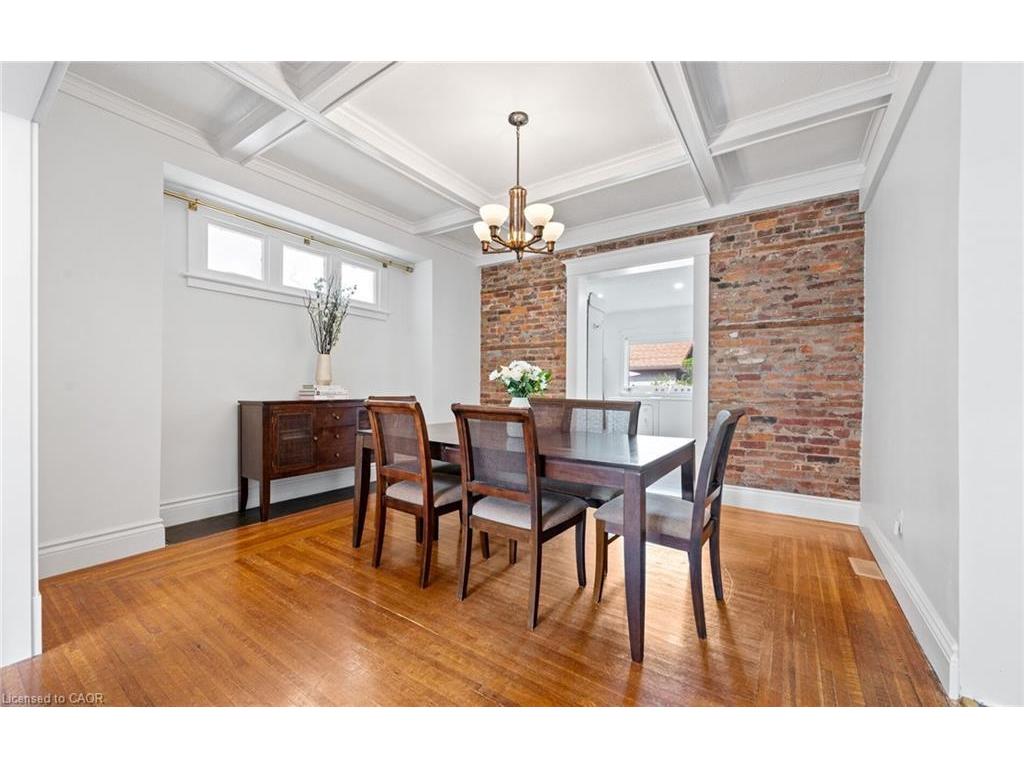 









124


Eastbourne

Avenue,
Hamilton,




ON
L8M 2M8

