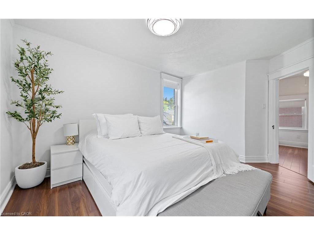 









124


Eastbourne

Avenue,
Hamilton,




ON
L8M 2M8

