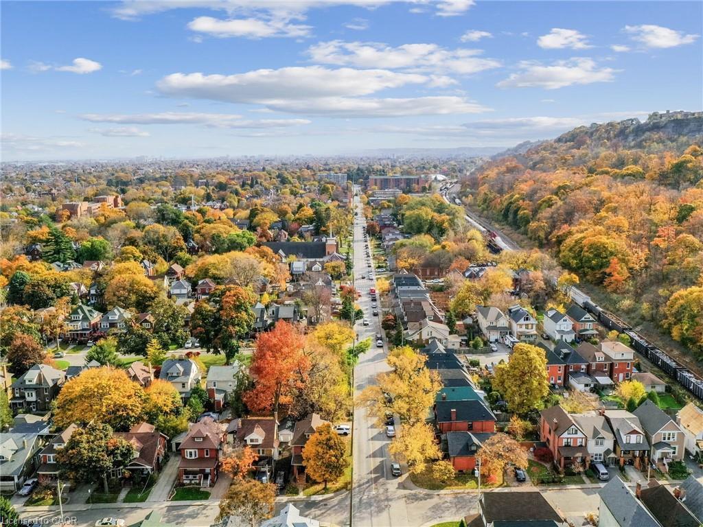 









124


Eastbourne

Avenue,
Hamilton,




ON
L8M 2M8

