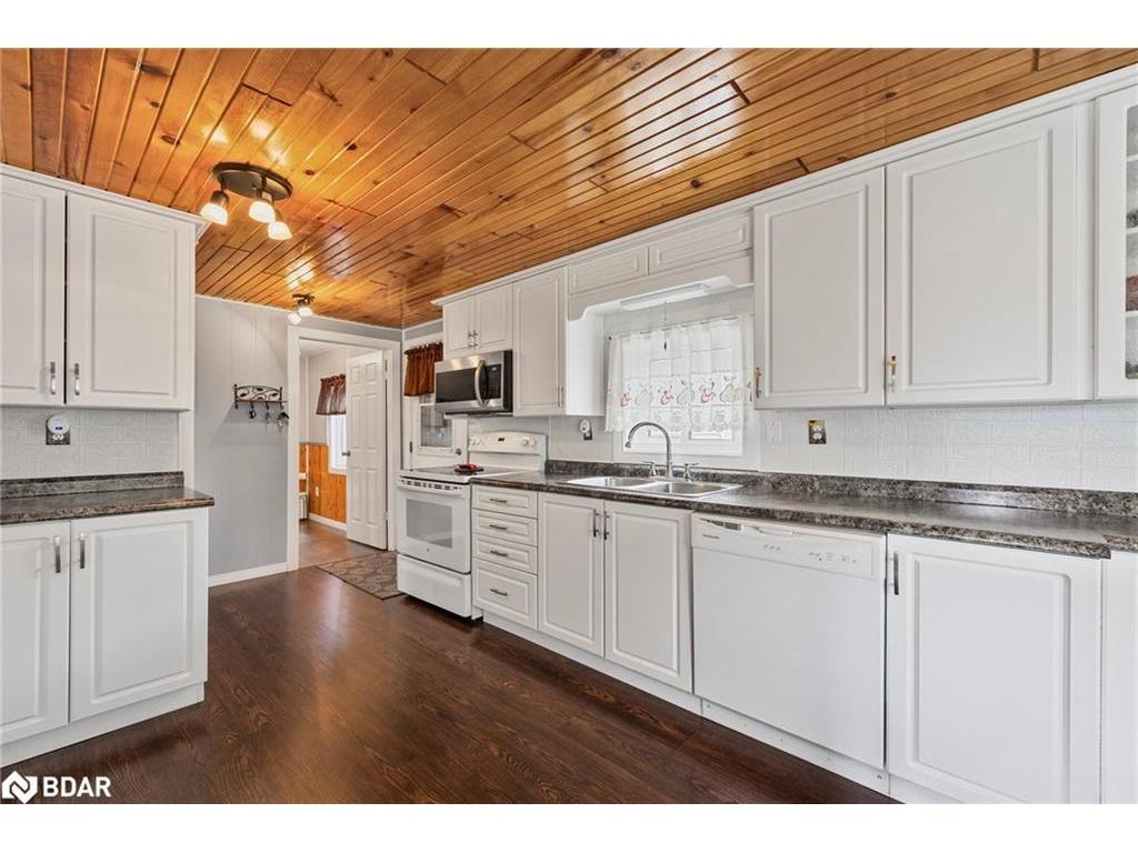 









15


Balantrae

Drive,
Oro-Medonte,




ON
L3V 0P9

