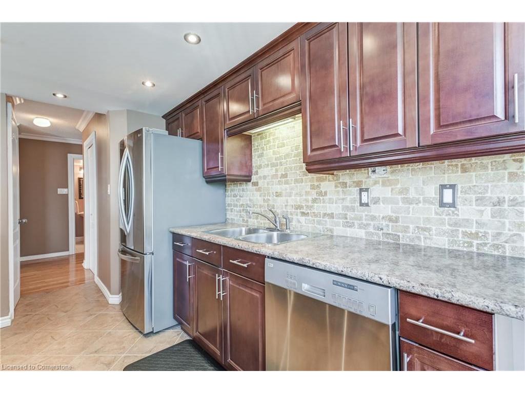 









75


King

Street East, 1105,
Mississauga,




ON
L5A 4G5

