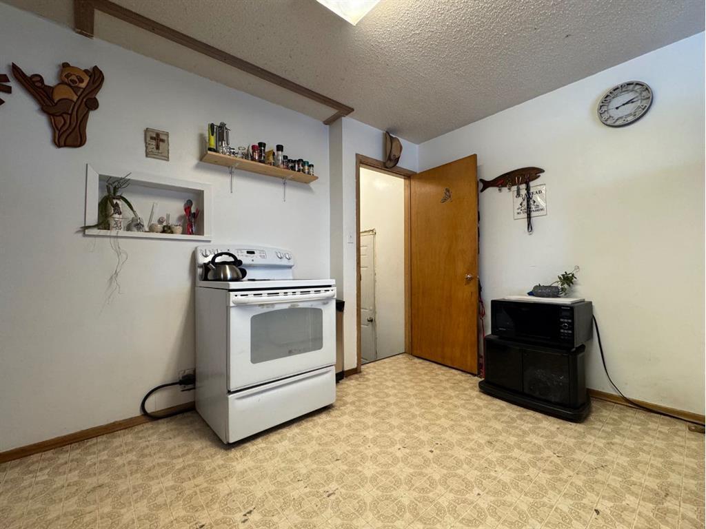 









6009


47A

Avenue,
Camrose,




AB
T4V0H3

