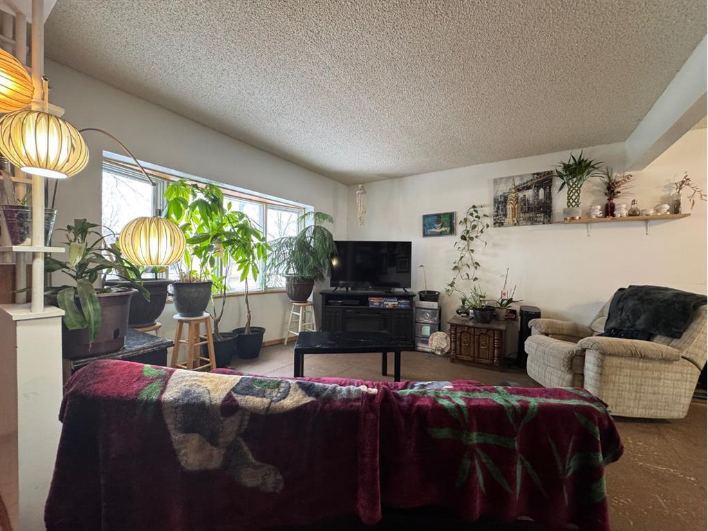 









6009


47A

Avenue,
Camrose,




AB
T4V0H3

