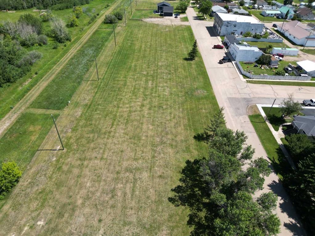 









5002


50

Avenue,
Botha,







AB
T0C 0N0

