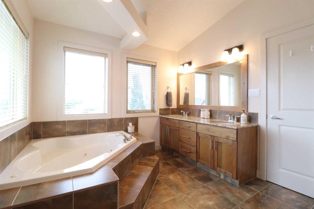 









22


Riverview

Crescent West,
Lethbridge,




AB
T1K 5E7

