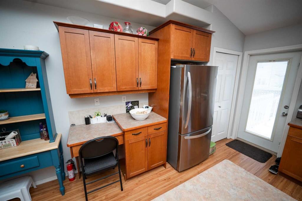 









208


Silkstone

Bay West,
Lethbridge,




AB
T1J 2A2

