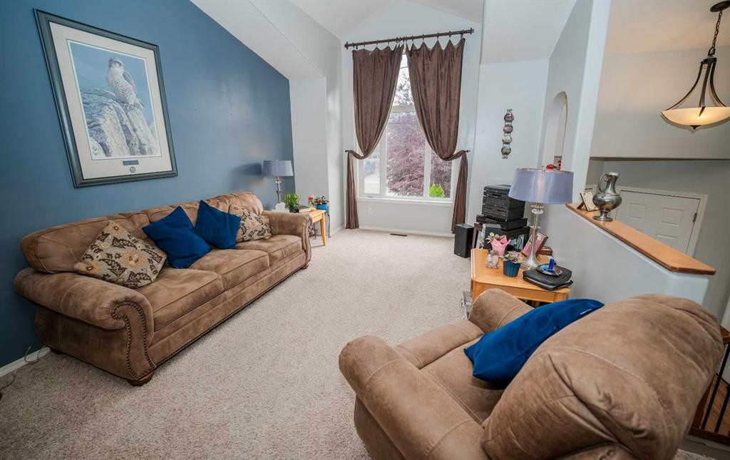 









208


Silkstone

Bay West,
Lethbridge,




AB
T1J 2A2

