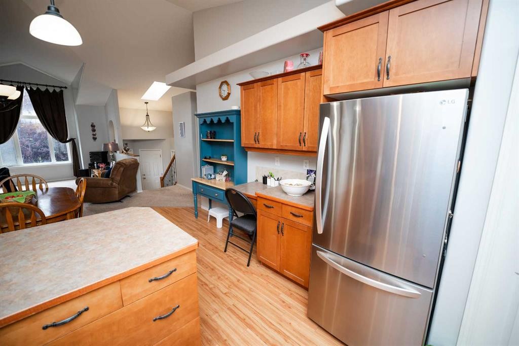 









208


Silkstone

Bay West,
Lethbridge,




AB
T1J 2A2

