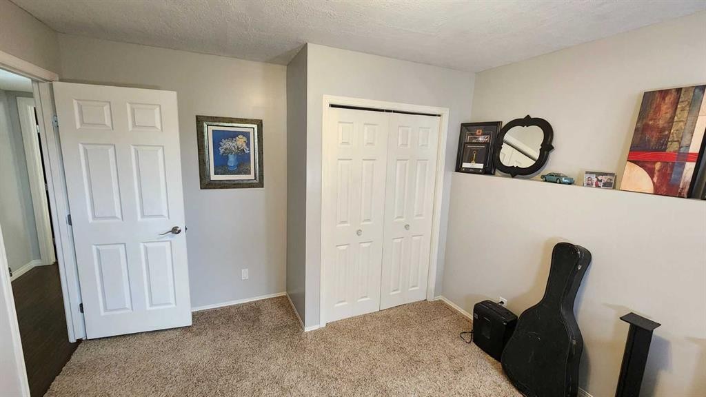 









208


Silkstone

Bay West,
Lethbridge,




AB
T1J 2A2

