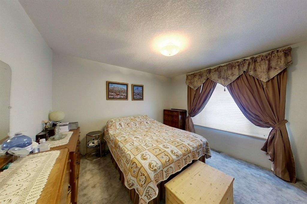 









5114


49 AVE

,
Robb,




AB
T0E 1X0

