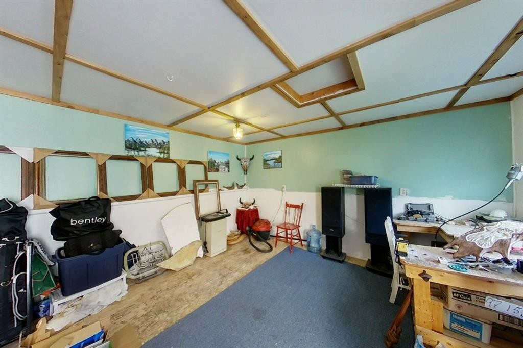 









5114


49 AVE

,
Robb,




AB
T0E 1X0

