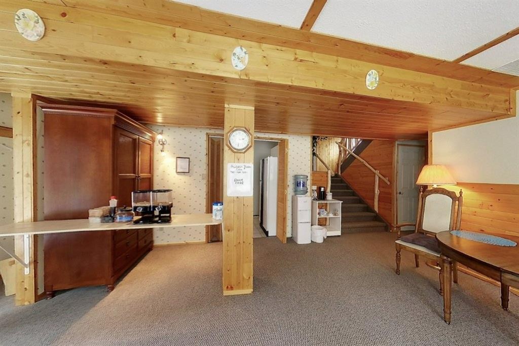 









5114


49 AVE

,
Robb,




AB
T0E 1X0

