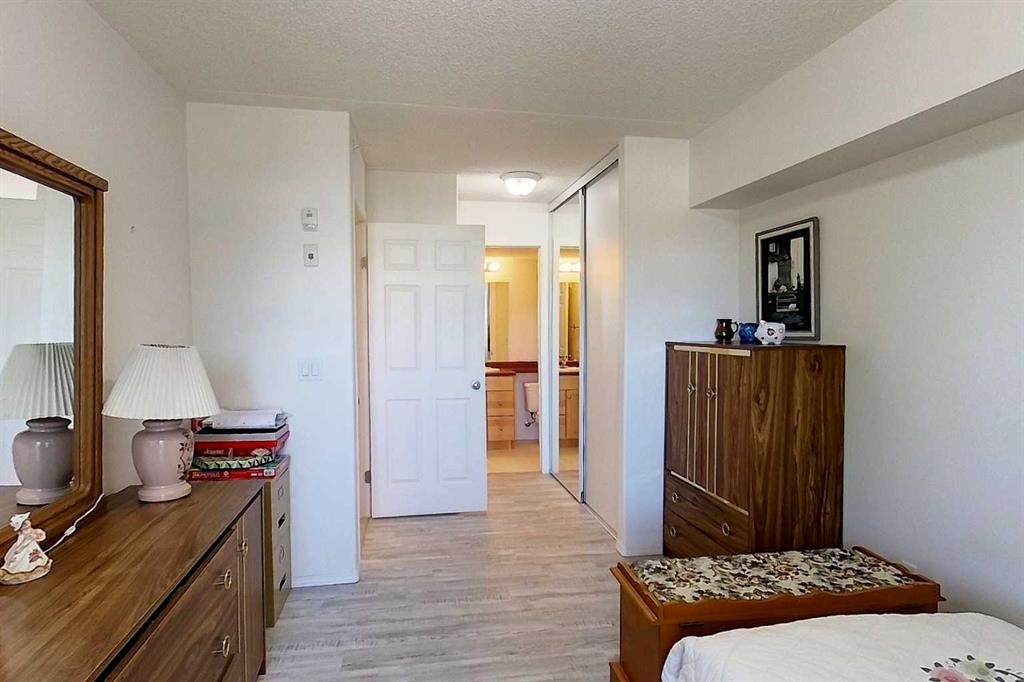 









777


48

Street, 302,
Edson,




AB
T7E 1Z6

