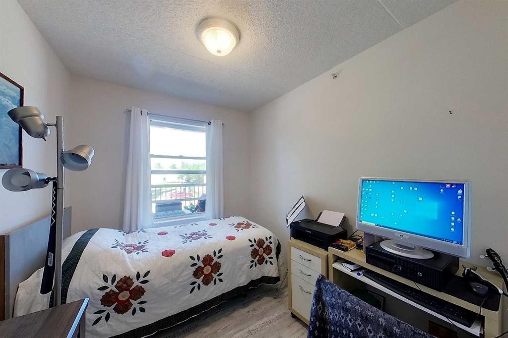 









777


48

Street, 302,
Edson,




AB
T7E 1Z6

