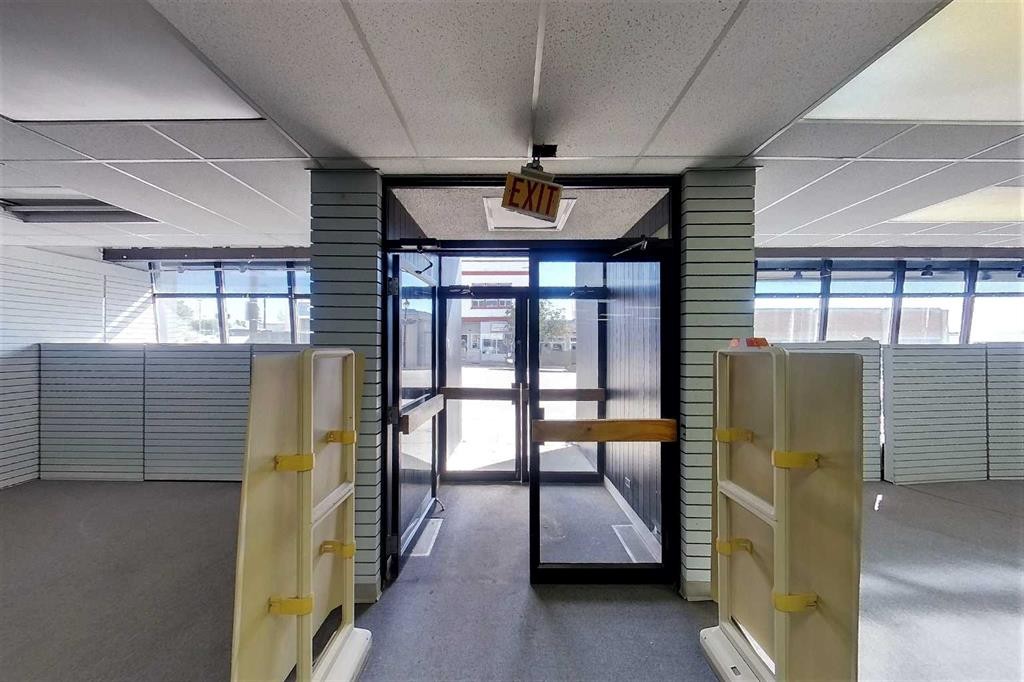 









320


50

Street,
Edson,




AB
T7E 1N7

