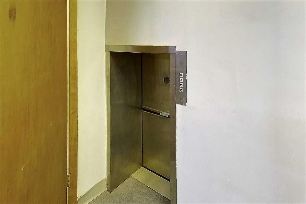 









320


50

Street,
Edson,




AB
T7E 1N7

