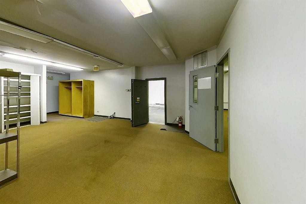 









320


50

Street,
Edson,




AB
T7E 1N7

