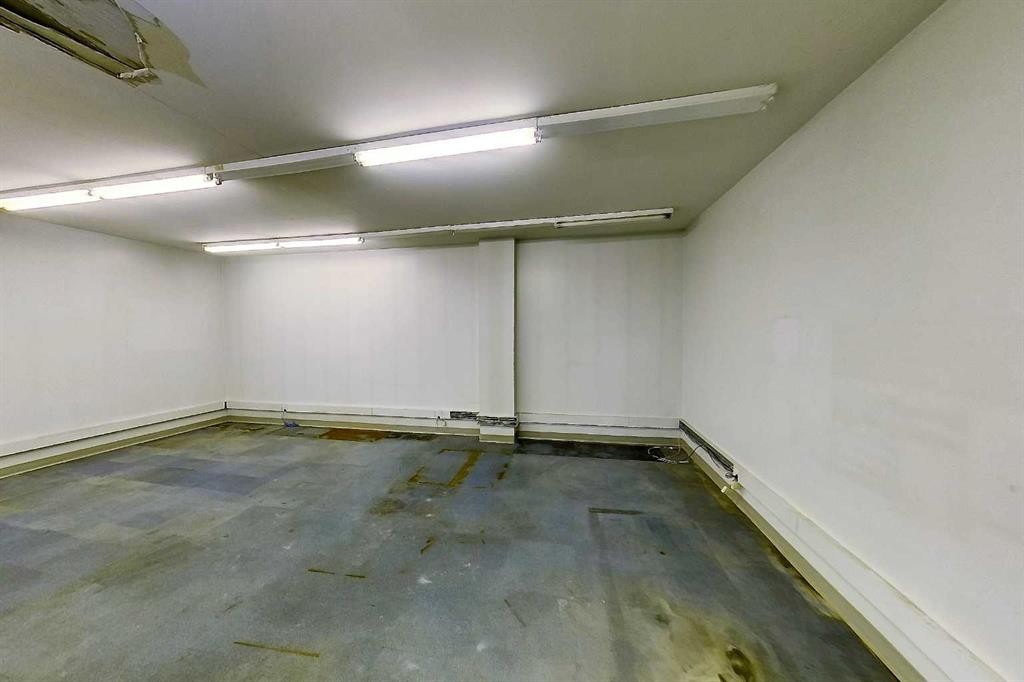 









320


50

Street,
Edson,




AB
T7E 1N7

