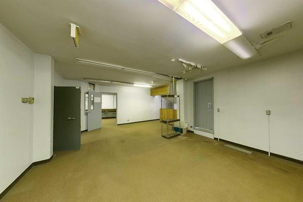 









320


50

Street,
Edson,




AB
T7E 1N7

