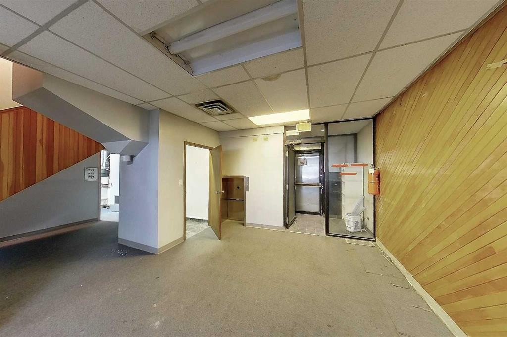 









320


50

Street,
Edson,




AB
T7E 1N7

