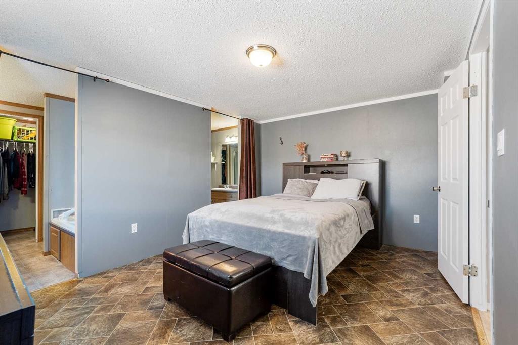 









27


Henke

Place,
Whitecourt,




AB
T7S 1V9

