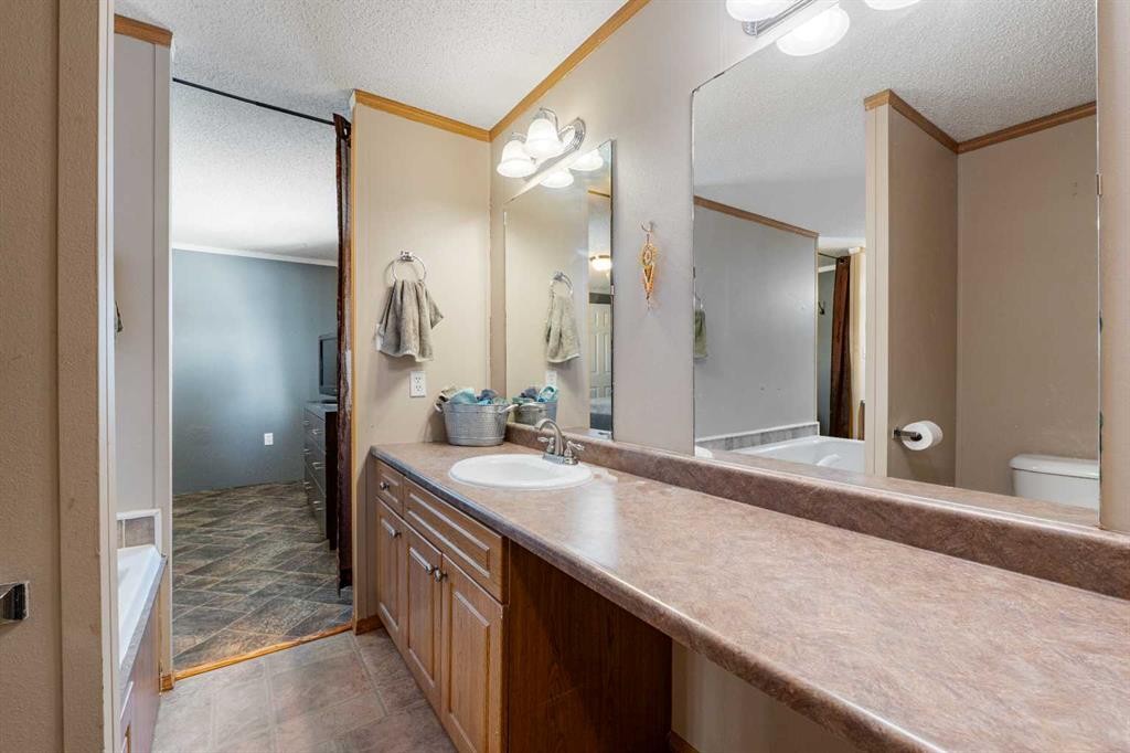 









27


Henke

Place,
Whitecourt,




AB
T7S 1V9

