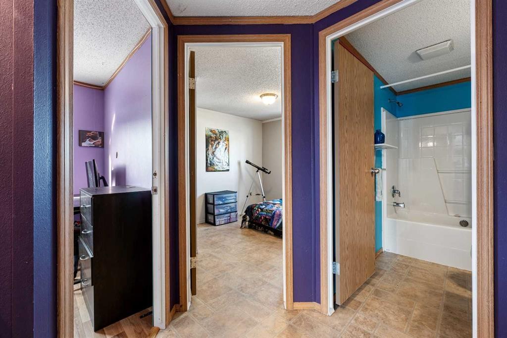 









27


Henke

Place,
Whitecourt,




AB
T7S 1V9

