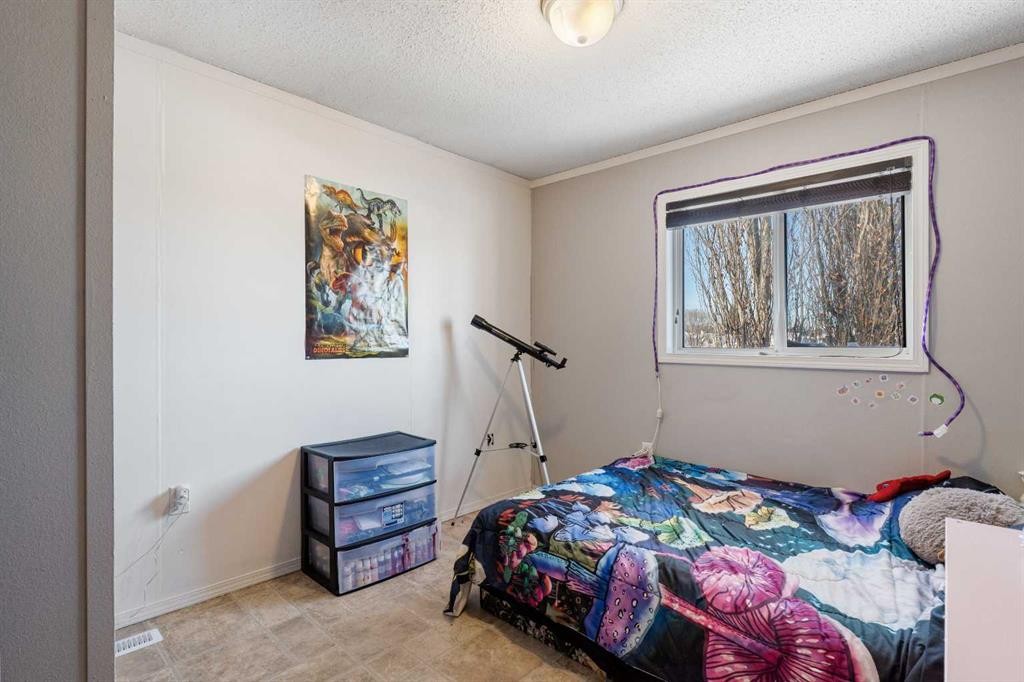 









27


Henke

Place,
Whitecourt,




AB
T7S 1V9

