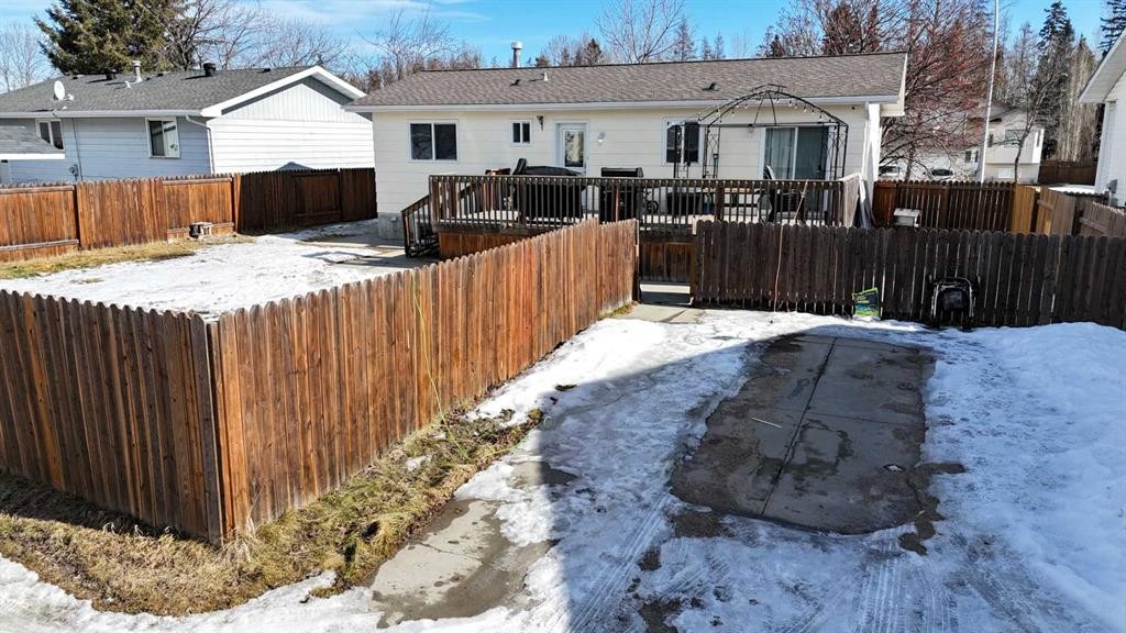 









1402


Edson Drive

,
Edson,




AB
T7E 1H6

