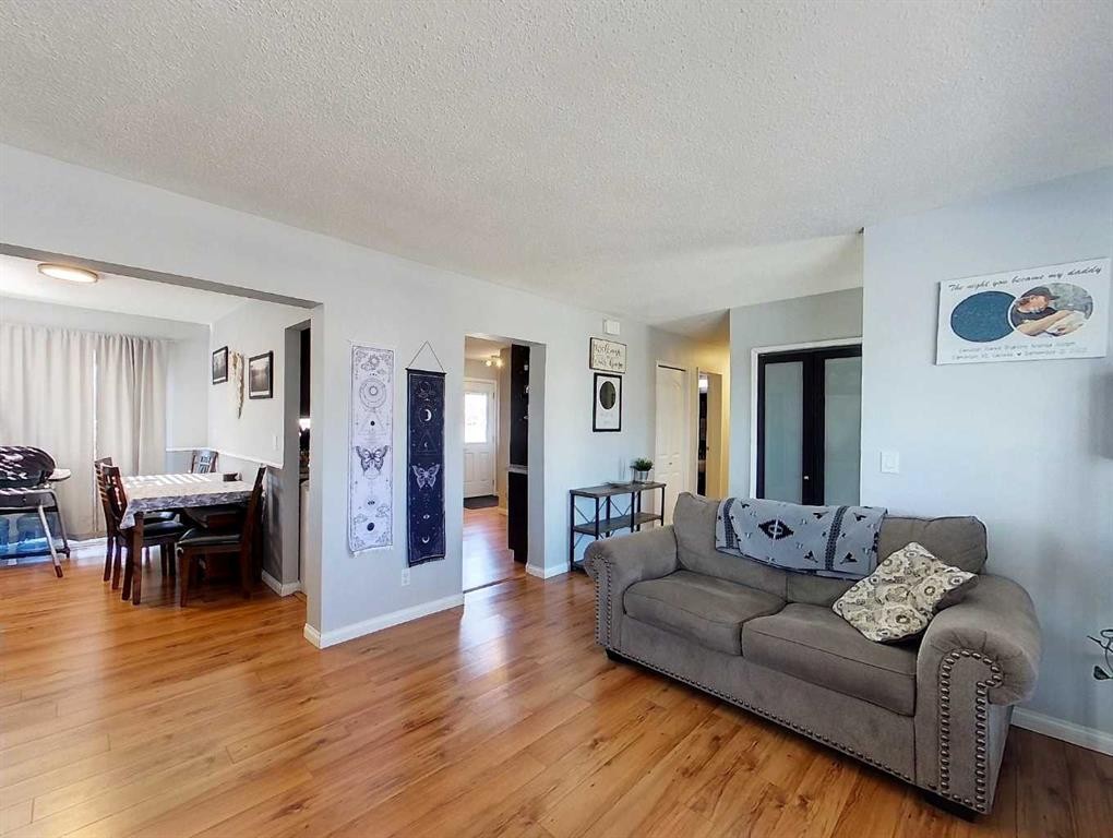 









1402


Edson Drive

,
Edson,




AB
T7E 1H6

