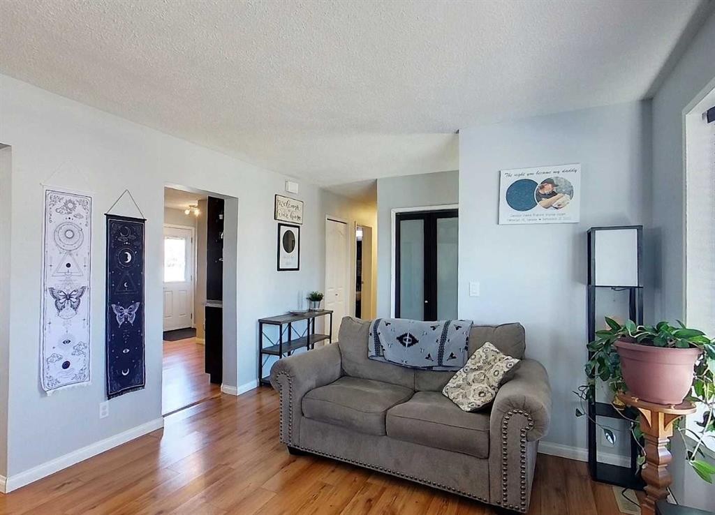 









1402


Edson Drive

,
Edson,




AB
T7E 1H6

