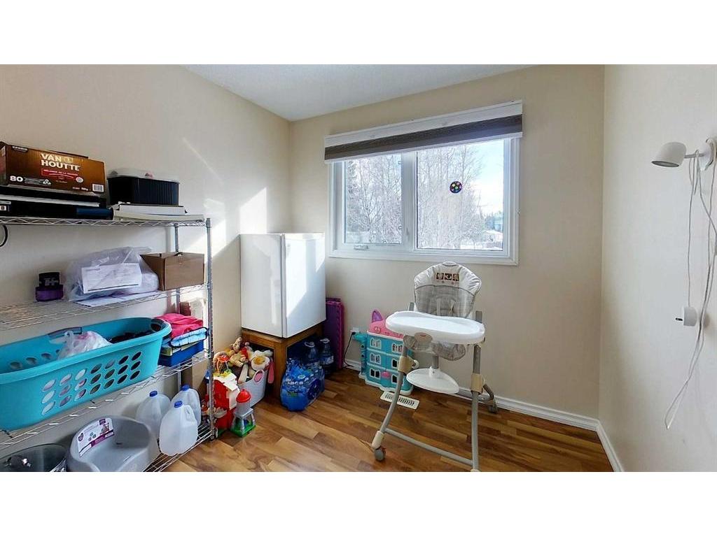 









5743


9

Avenue,
Edson,




AB
T7E1J3

