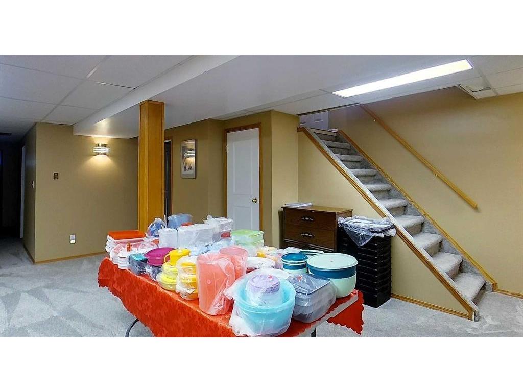 









5743


9

Avenue,
Edson,




AB
T7E1J3

