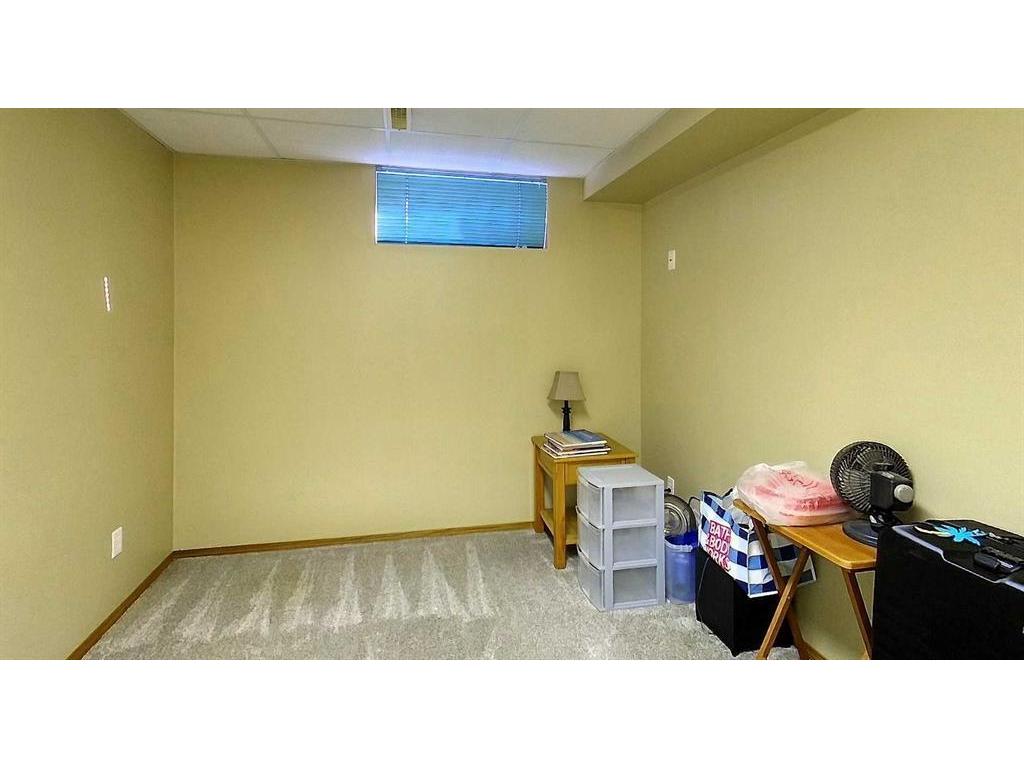 









5743


9

Avenue,
Edson,




AB
T7E1J3

