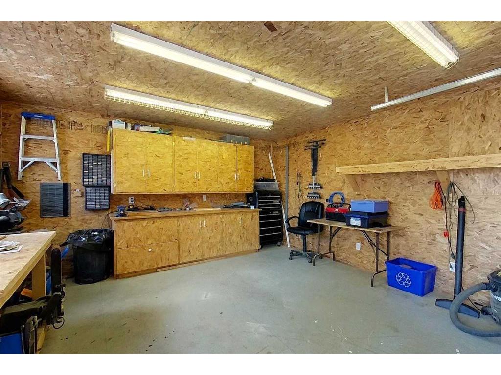 









5743


9

Avenue,
Edson,




AB
T7E1J3

