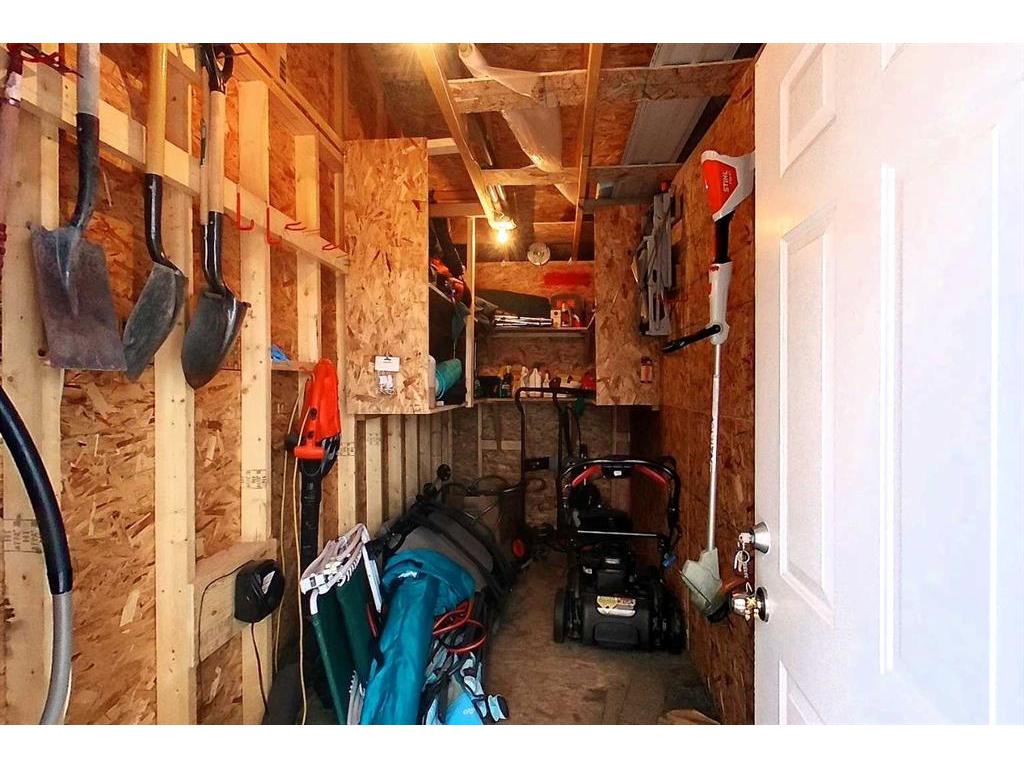 









5743


9

Avenue,
Edson,




AB
T7E1J3

