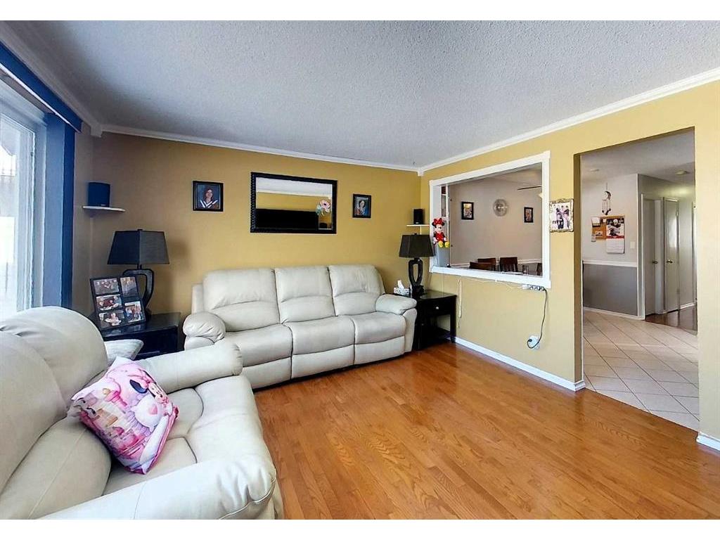 









5743


9

Avenue,
Edson,




AB
T7E1J3

