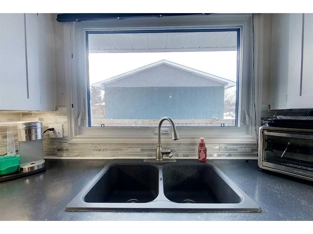 









5743


9

Avenue,
Edson,




AB
T7E1J3

