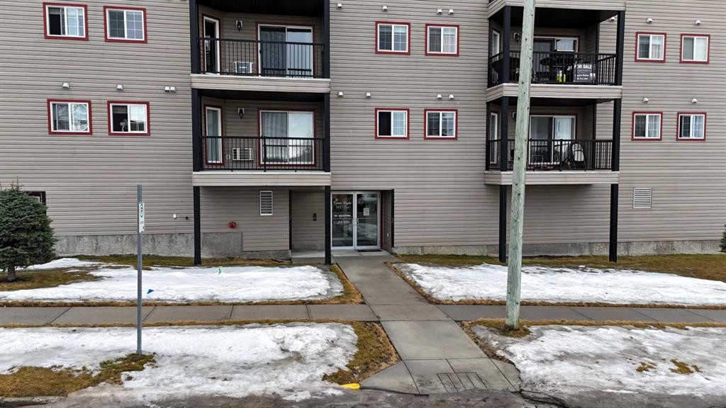 









5037


7

Avenue, 406,
Edson,




AB
T7E0A8

