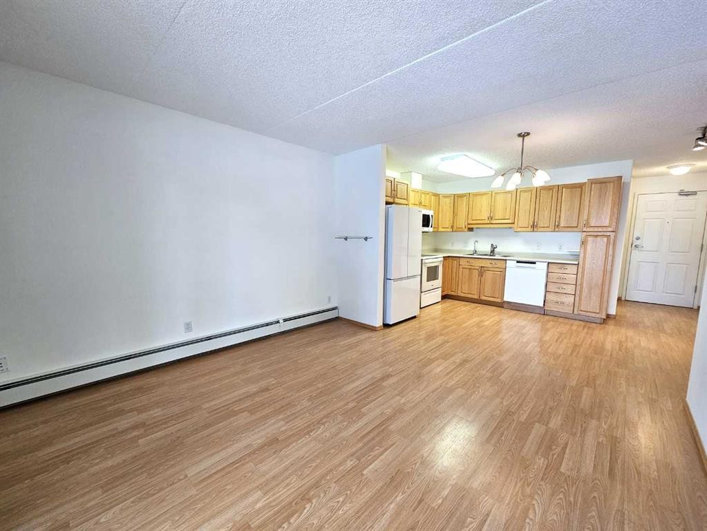 









777


48 Street

, 202,
Edson,




AB
T7E 1Z6

