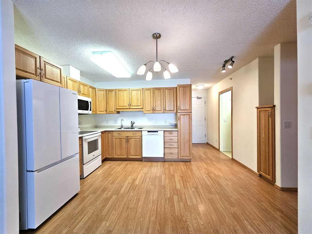 









777


48 Street

, 202,
Edson,




AB
T7E 1Z6

