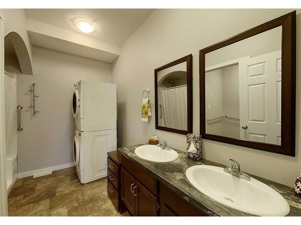 









5651


16 Ave

,
Edson,




AB
T7E 1X1

