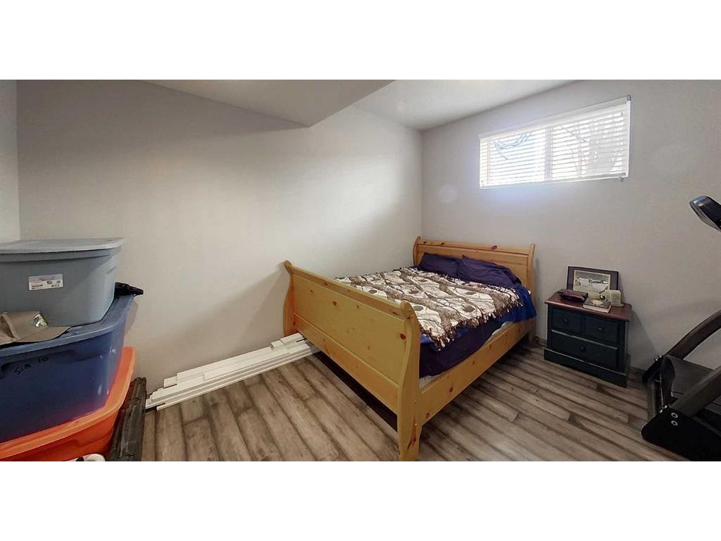 









5651


16 Ave

,
Edson,




AB
T7E 1X1

